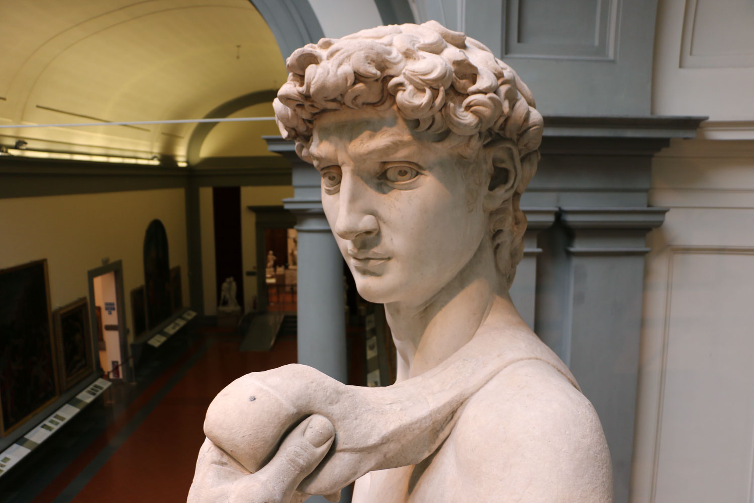 Скульптура Давида Микеланджело голова